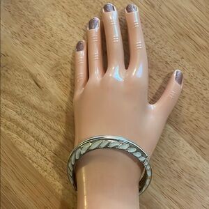 Elegant Silver hinged Bangle Bracelet w/white enameled design